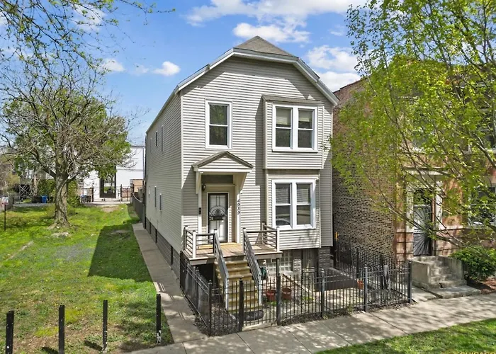 Spacious In Awesome With Wifi, Ac * Chicago